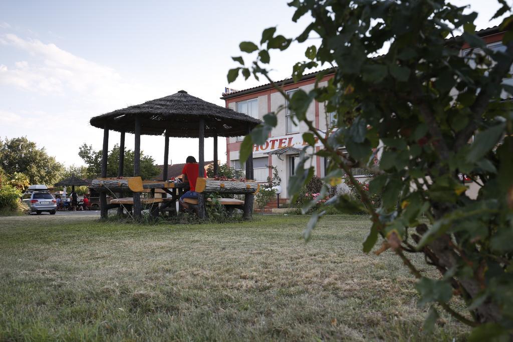 Hotel La Rocade Pamiers Kültér fotó