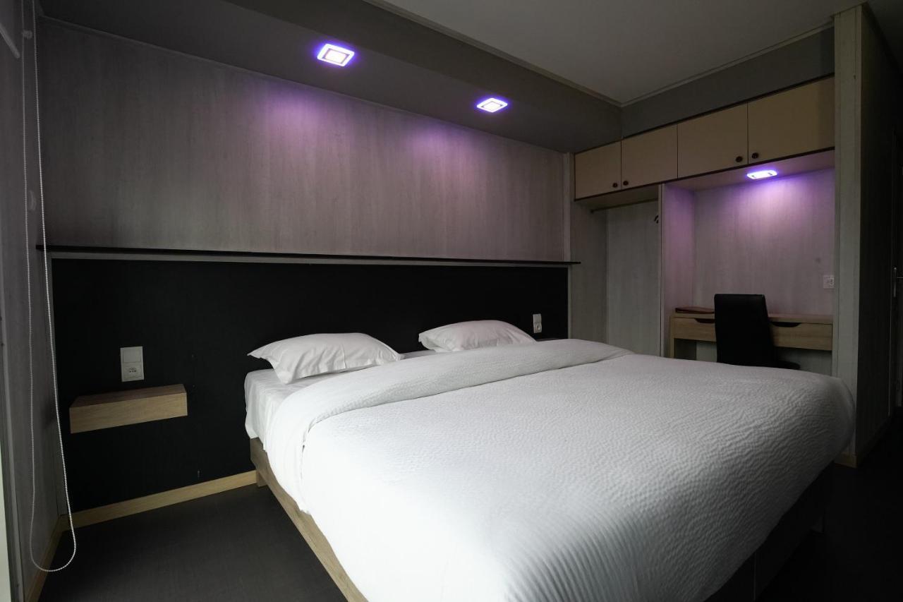 Hotel La Rocade Pamiers Kültér fotó